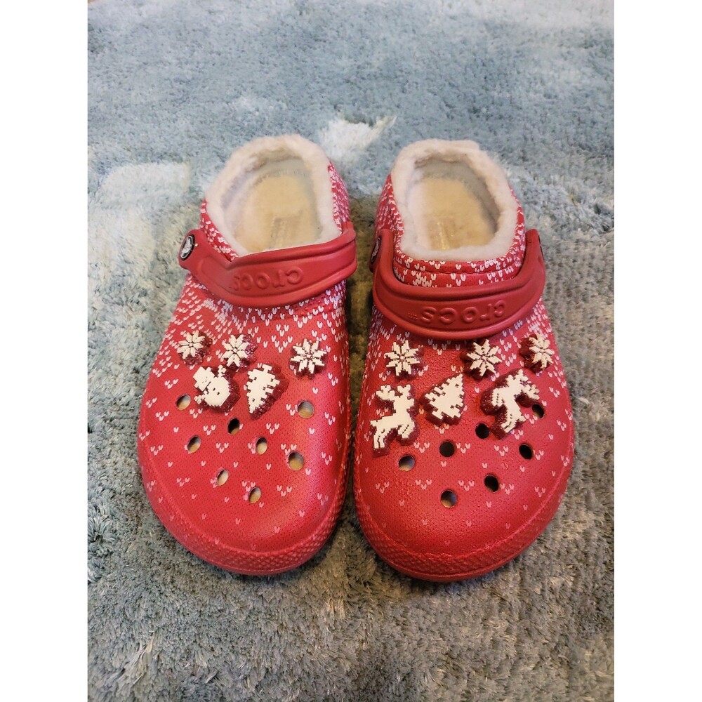 Crocs Lined Clogs with Winter Theme